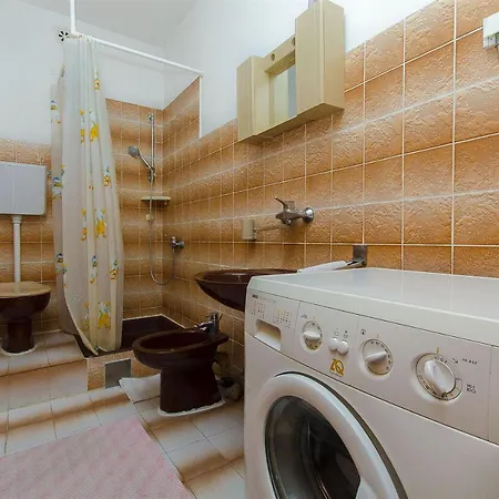 Apartment Ante *