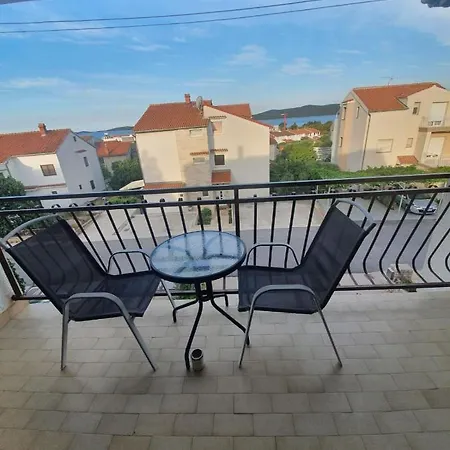 Apartment Ante *